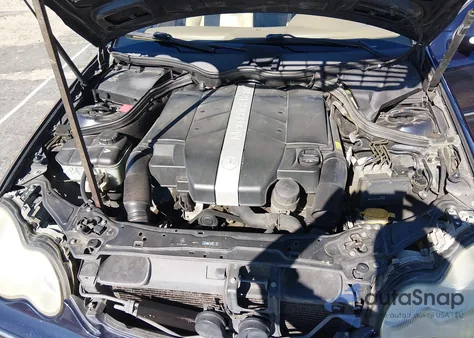 2003 Mercedes-Benz C 240 z USA, uszkodzony, nr VIN WDBRF61J93A403200